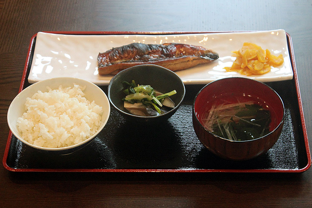 にんにく鯖定食